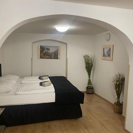 Apartamento U Zeleného jalovce Praga Exterior foto