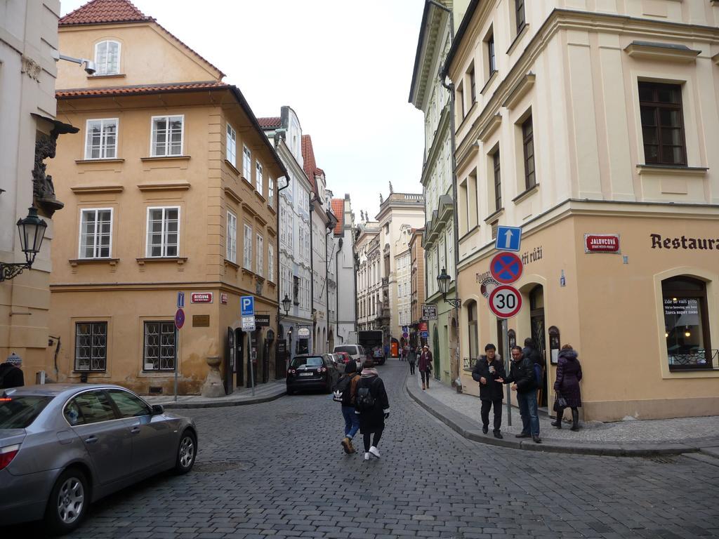 Apartamento U Zeleného jalovce Praga Exterior foto